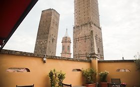 Albergo Garisenda Con Terrazza Panoramica Sulle Due Torri